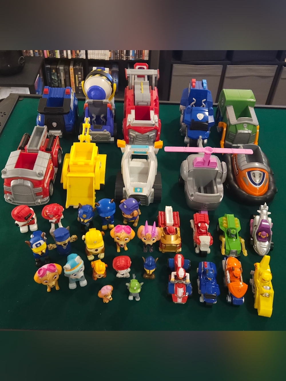HUGE 37 ITEMS!! PAW Patrol Kids Toy Vehicles, Figures And Books!